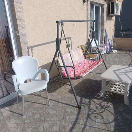 Apartments Svetlana Утеха Екстериор снимка